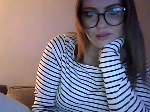 Snapshot of Sexclusive25 chatting on 14, 9, 2025 Sexclusive25 online show from 14, 9, 2025