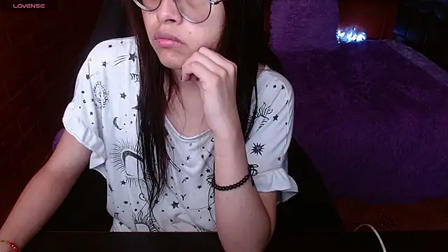 MidoriQuiinn online show from 4, 6, 2026