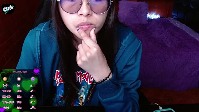 MidoriQuiinn online show from 12, 6, 2026
