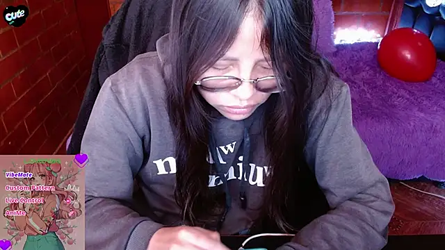 MidoriQuiinn online show from 11, 4, 2026