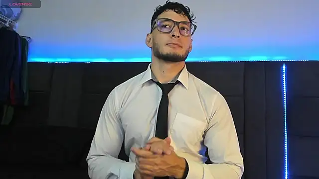 alejandro  2 online show from 11, 4, 2026