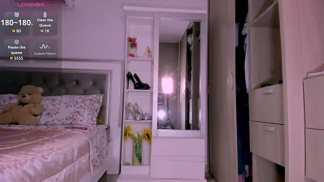 sharonDulce online show from 11, 9, 2025