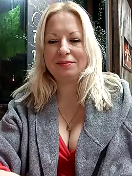 Arina smiles online show from 6, 12, 2024