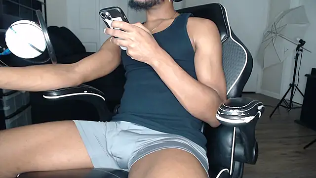 Snapshot of ChrisVacher chatting on 14, 2, 2026 ChrisVacher online show from 14, 2, 2026