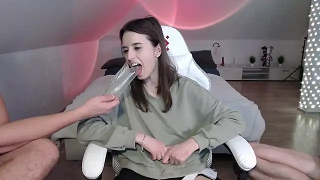 -Yummybabes- online show from 21, 2, 2025