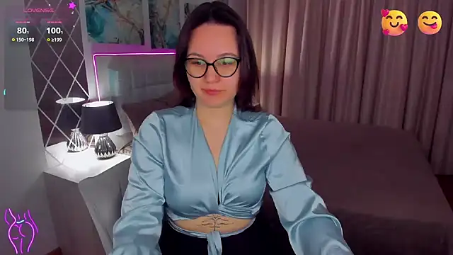 EsterLogan online show from 21, 3, 2025