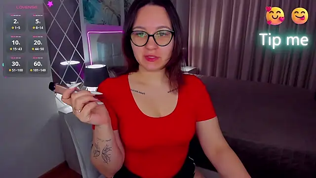 EsterLogan online show from 16, 3, 2025