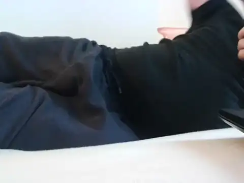 ScalicHat69 online show from 17, 11, 2025