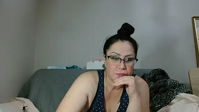 x  KHALEESI  x online show from 25, 10, 2025