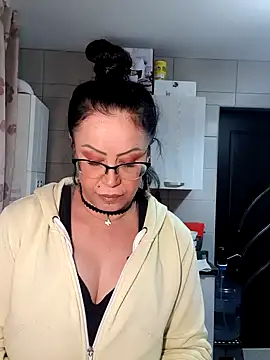 x  KHALEESI  x online show from 7, 10, 2025