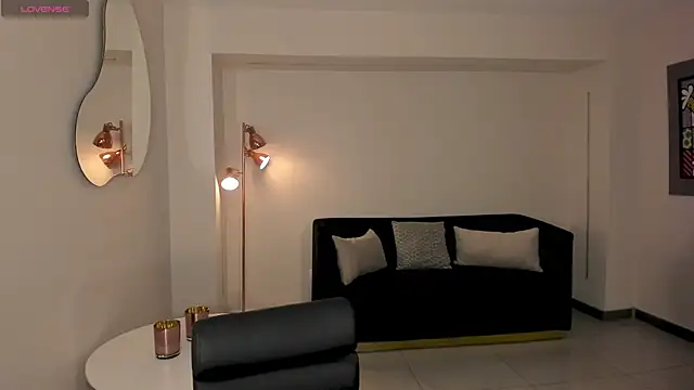 NinaMichelle online show from 28, 4, 2026