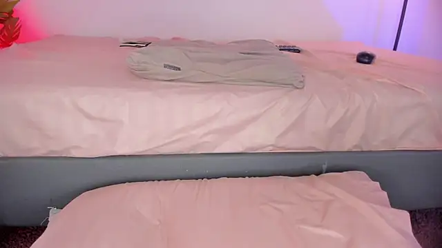 hot booty  online show from 11, 4, 2026