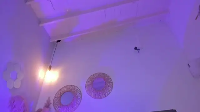 hot booty  online show from 31, 10, 2025