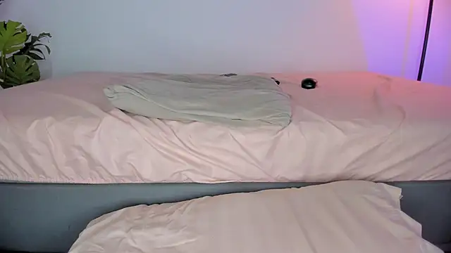 hot booty  online show from 1, 3, 2026