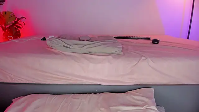 hot booty  online show from 3, 3, 2026