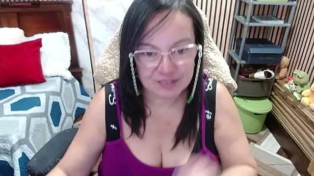 Sonialorens  online show from 12, 3, 2026