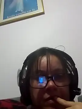 Sonialorens  online show from 16, 3, 2025