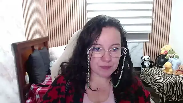 Sonialorens  online show from 29, 4, 2026