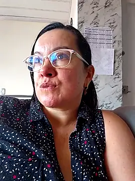 Snapshot of Sonialorens_ chatting on 15, 7, 2026 Sonialorens online show from 15, 7, 2026