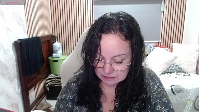 Sonialorens  online show from 21, 5, 2026