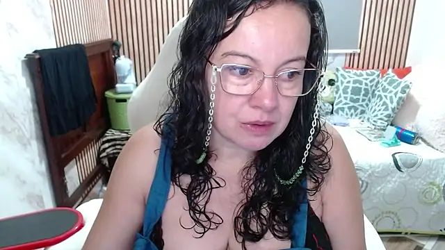 Sonialorens  online show from 13, 5, 2026