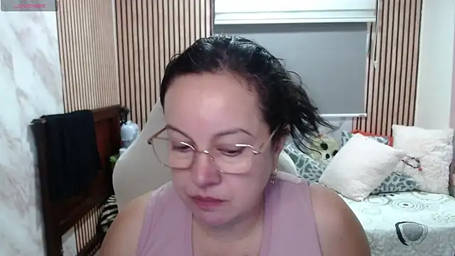 Sonialorens  online show from 20, 5, 2026