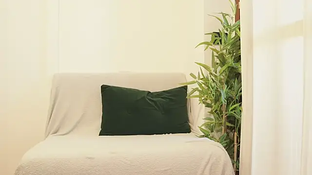 Snapshot of Luna_Riva chatting on 6, 10, 2025 Luna Riva online show from 6, 10, 2025