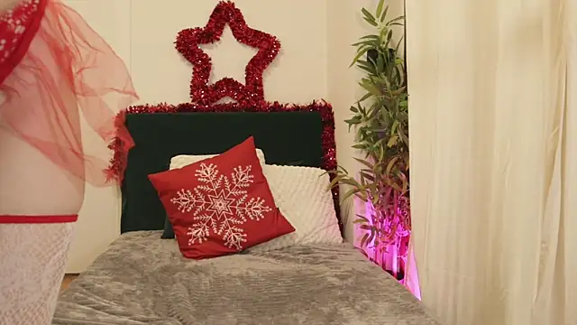 Luna Riva online show from 16, 12, 2025