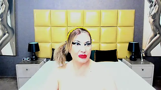 KiraLeila online show from 22, 9, 2025