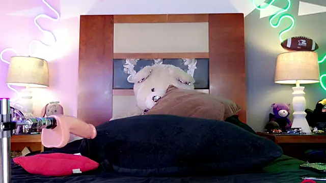 ashley 19xx online show from 10, 7, 2026