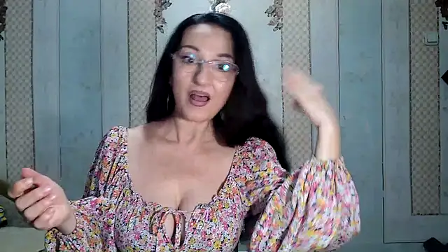 Snapshot of Antralyn chatting on 6, 1, 2026 Antralyn online show from 6, 1, 2026