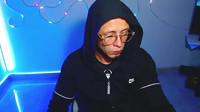 sebastian horny online show from 4, 12, 2025