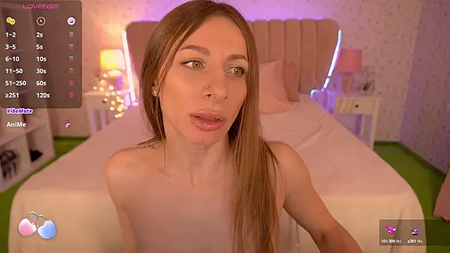 MirandaHobbs online show from 10, 3, 2025