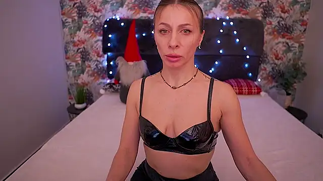 MirandaHobbs online show from 21, 12, 2025