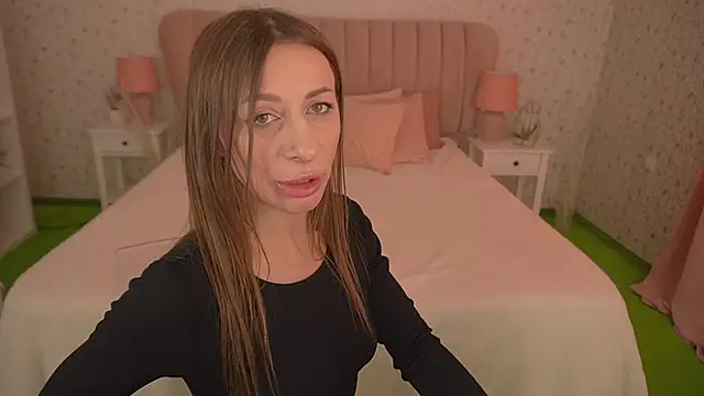 MirandaHobbs online show from 16, 3, 2025