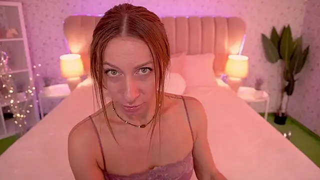 MirandaHobbs online show from 20, 10, 2025