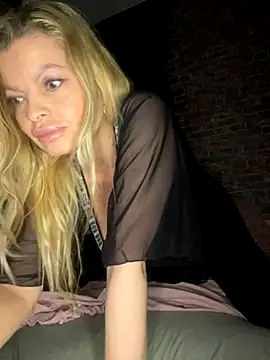 Lisavontease online show from 18, 10, 2025