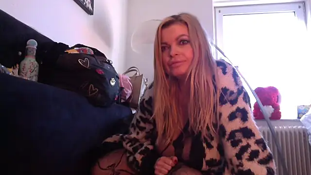 Lisavontease online show from 1, 3, 2026