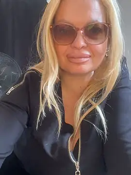Lisavontease online show from 5, 7, 2026
