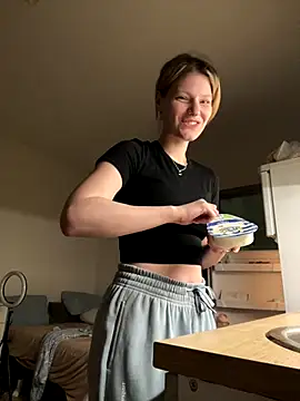 MaryHiggins online show from 26, 10, 2025