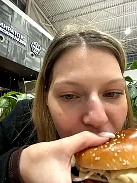 MaryHiggins online show from 20, 10, 2025