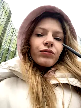 MaryHiggins online show from 9, 11, 2025