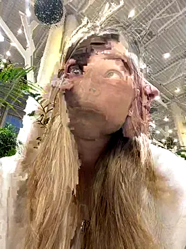 MaryHiggins online show from 20, 12, 2025