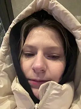 MaryHiggins online show from 27, 11, 2025