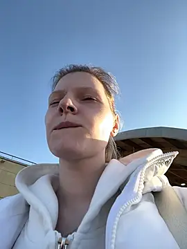 MaryHiggins online show from 28, 3, 2026