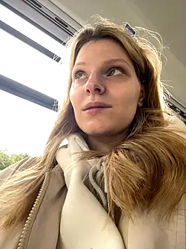 MaryHiggins online show from 26, 9, 2025