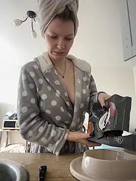 MaryHiggins online show from 23, 3, 2025