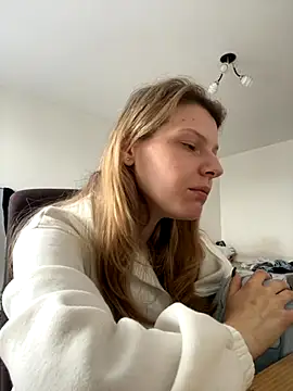 MaryHiggins online show from 17, 9, 2025