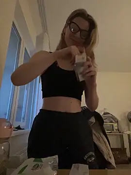 MaryHiggins online show from 19, 9, 2025