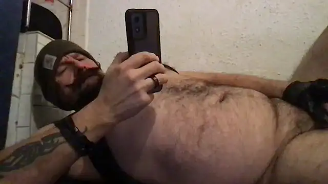 Snapshot of madmaxmiami chatting on 5, 12, 2025 madmaxmiami online show from 5, 12, 2025